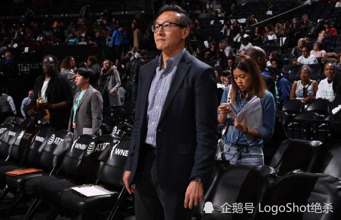 “TheAthletic”报道，英力士考虑让前尤文图斯CEO布兰科出任曼联CEO，他于去年12月离开巴黎圣日耳曼，目前是英力士集团体育部门负责人。